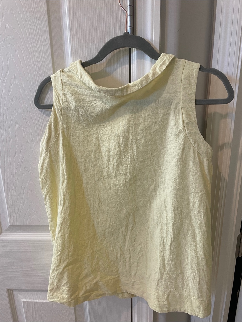 Butter yellow linen Classic Sleeveless Crewneck Top - paper tag